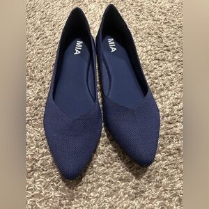 MIA Women's Izzy Fly-knit Flats